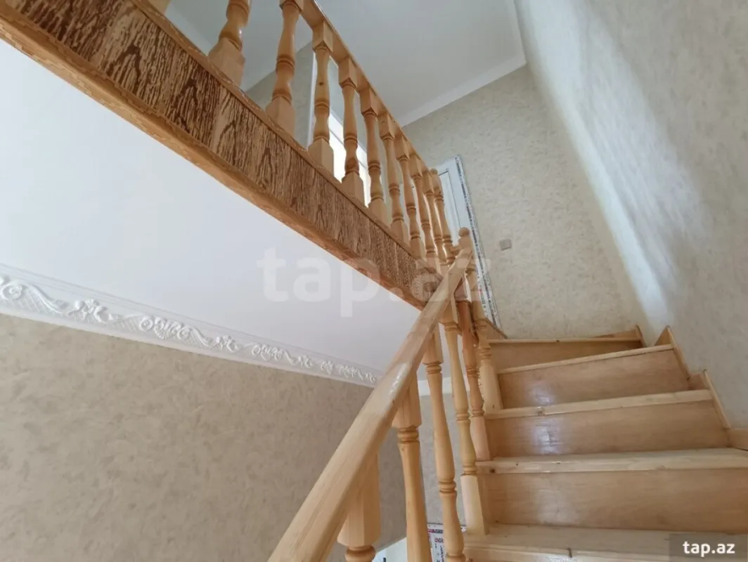 Satılır 4 otaqlı həyət evi