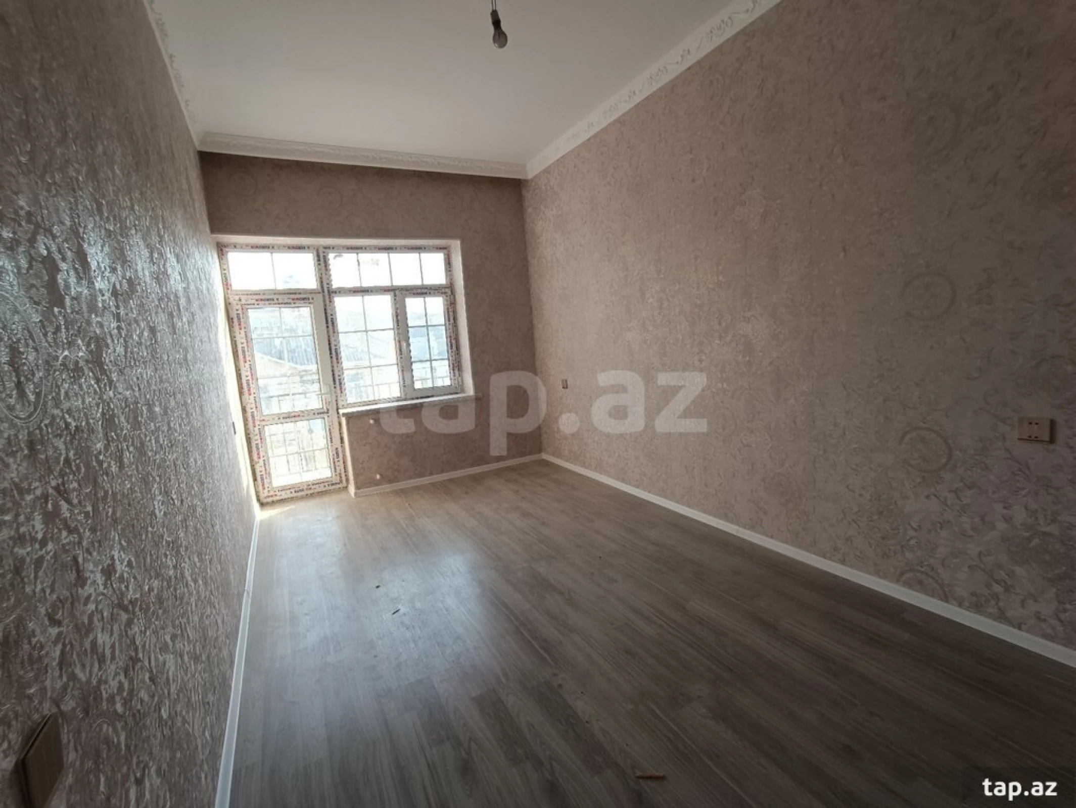 Satılır 4 otaqlı həyət evi