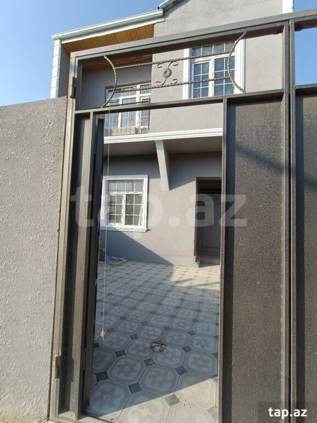 Satılır 4 otaqlı həyət evi