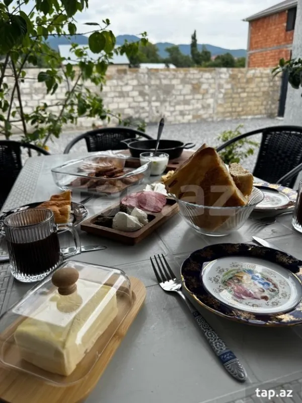 Kirayə verilir 3 otaqlı həyət evi