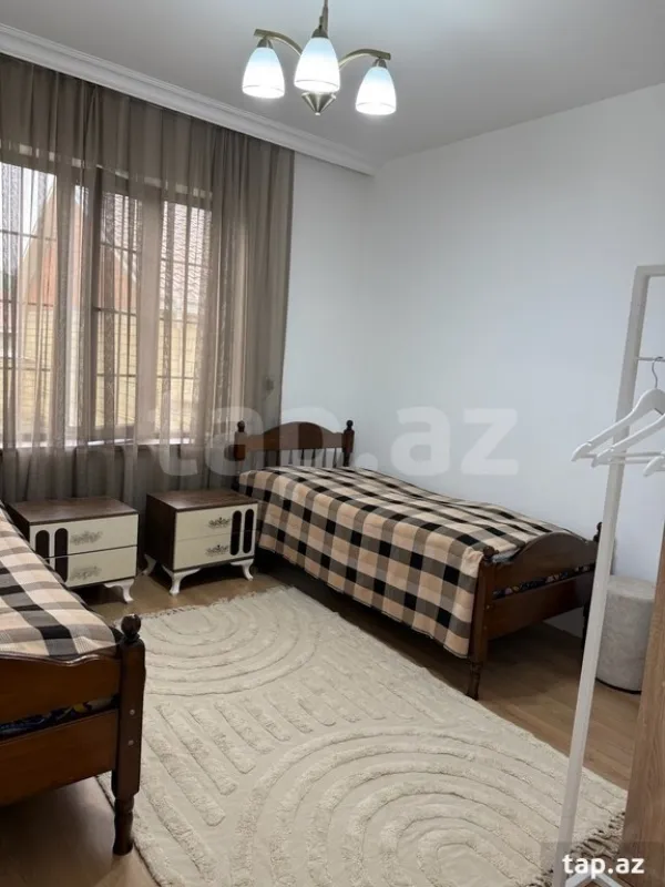 Kirayə verilir 3 otaqlı həyət evi