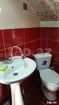 Satılır 11 otaqlı həyət evi