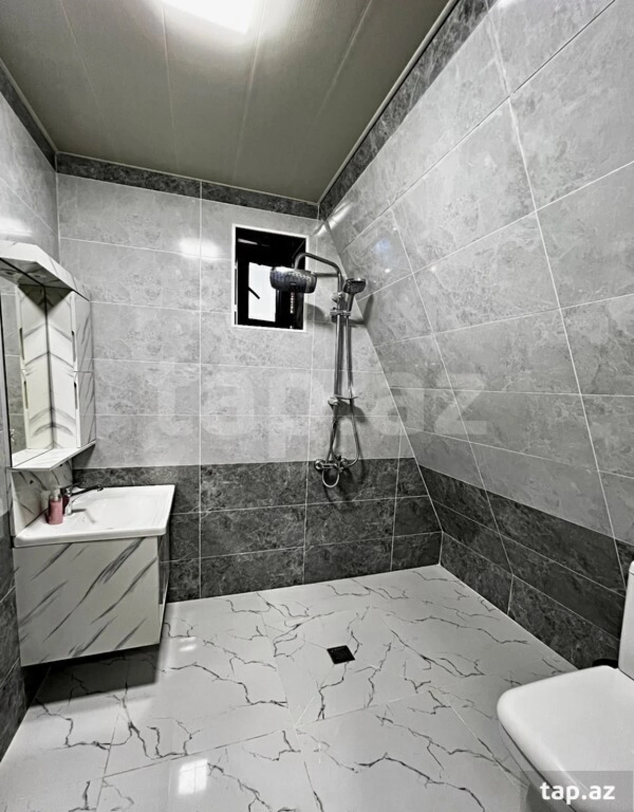 Kirayə verilir 2 otaqlı həyət evi