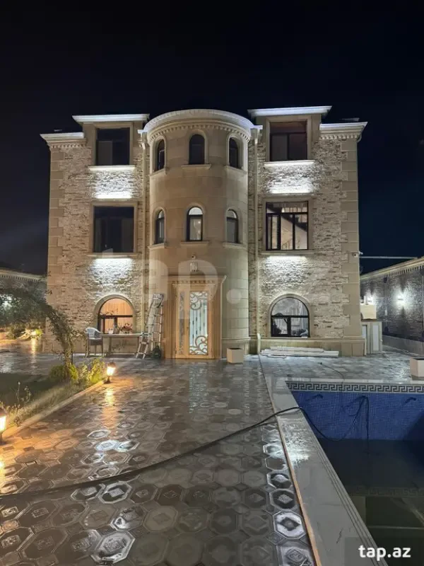 Kirayə verilir 6 otaqlı həyət evi 300 m²