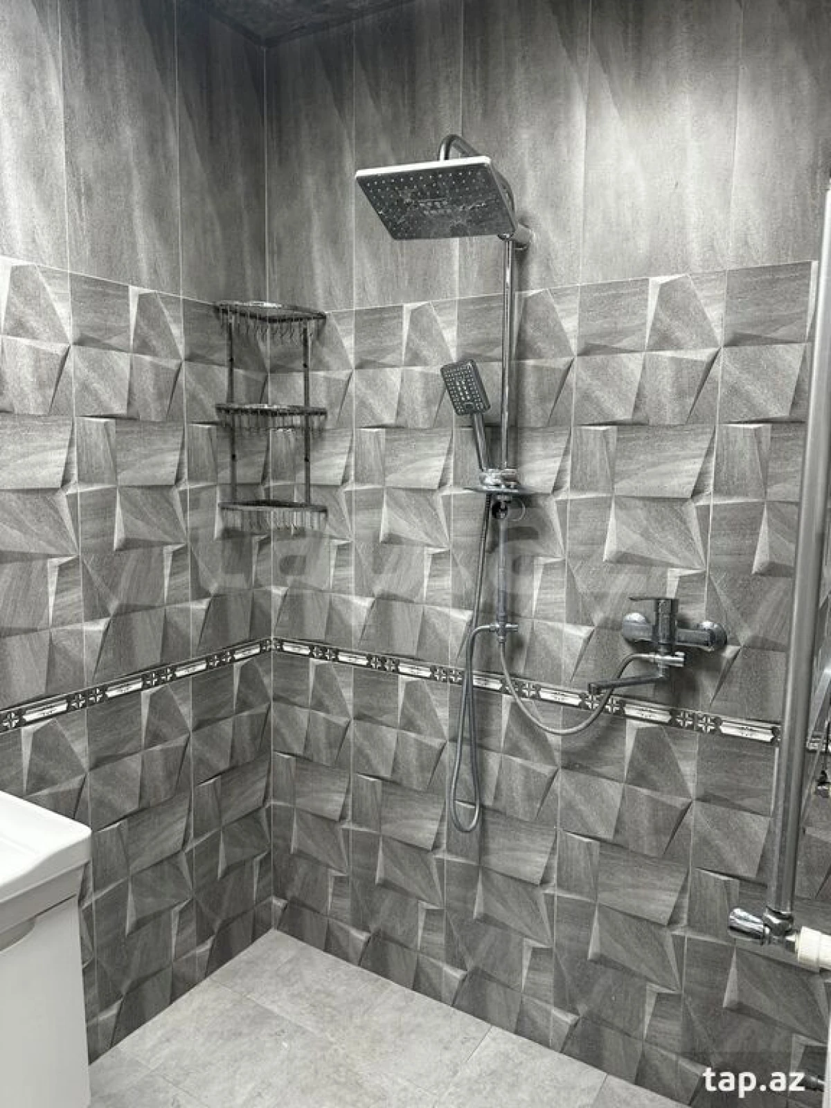 Kirayə verilir 2 otaqlı yeni tikili 66 m²