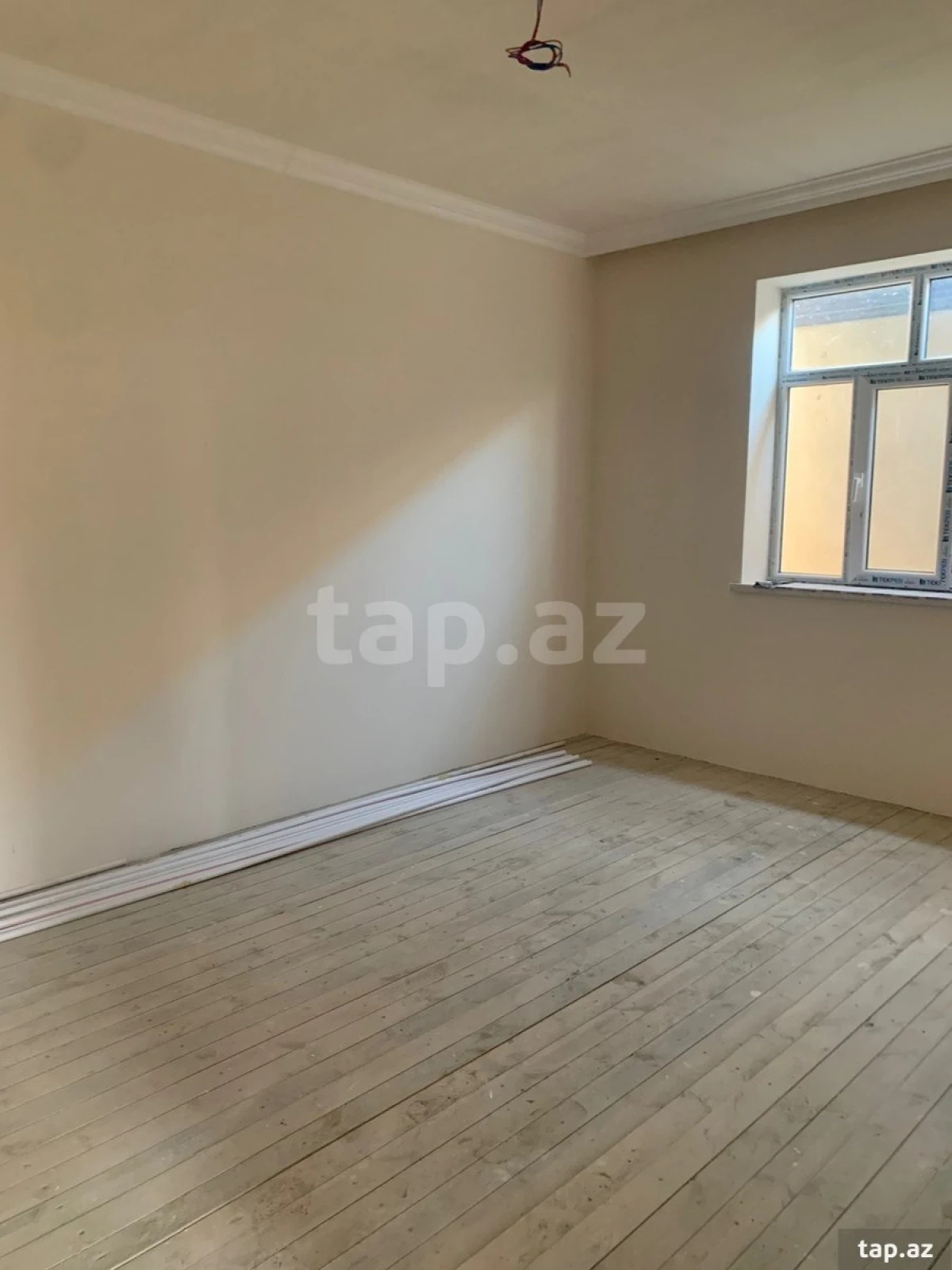 Satılır 5 otaqlı həyət evi