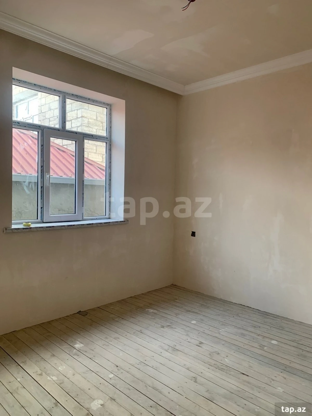 Satılır 5 otaqlı həyət evi