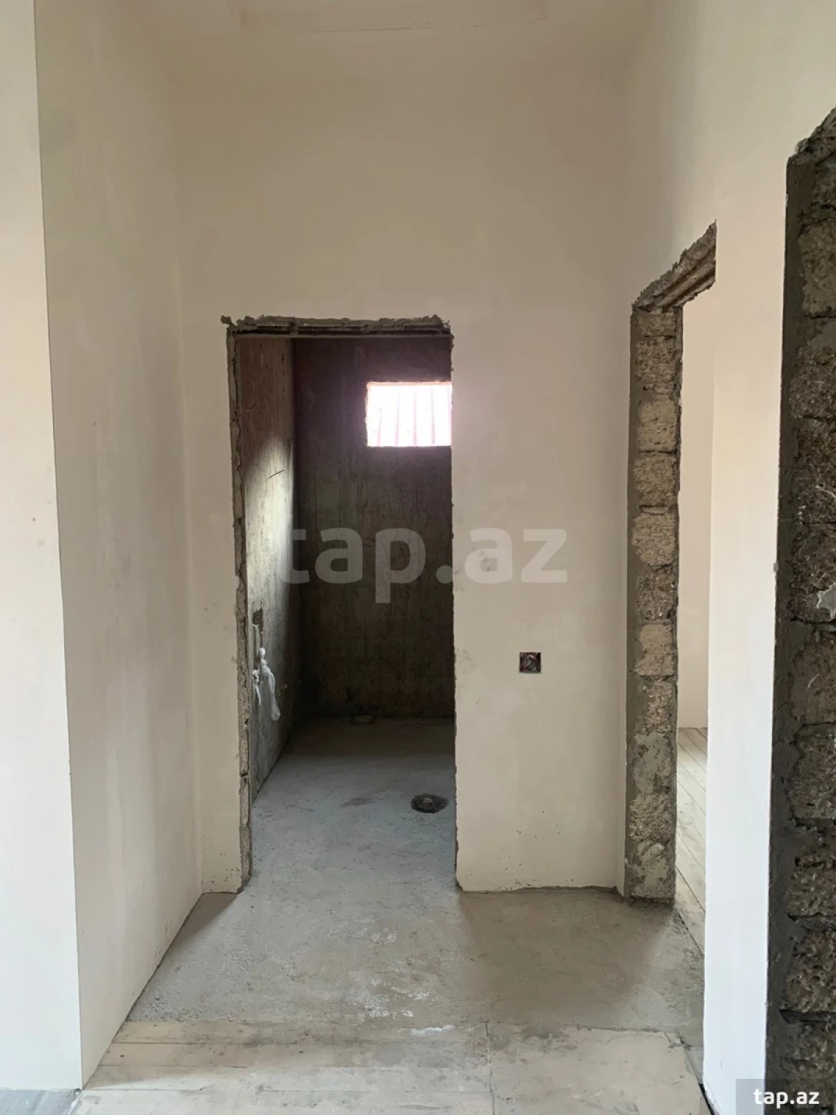 Satılır 5 otaqlı həyət evi