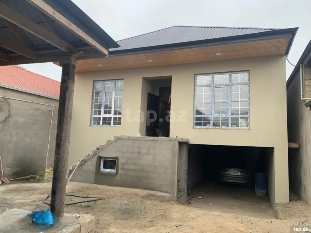 Satılır 5 otaqlı həyət evi
