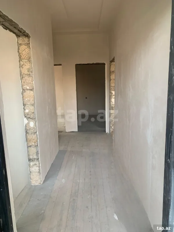 Satılır 5 otaqlı həyət evi