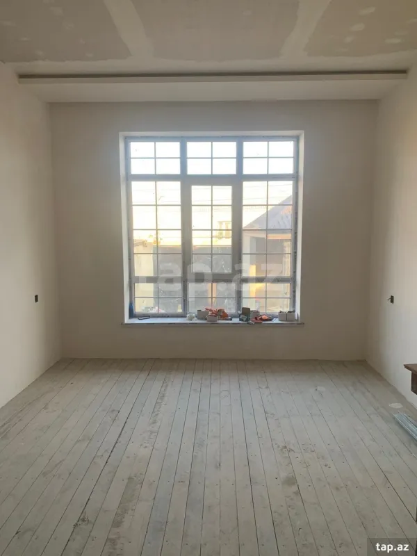 Satılır 5 otaqlı həyət evi