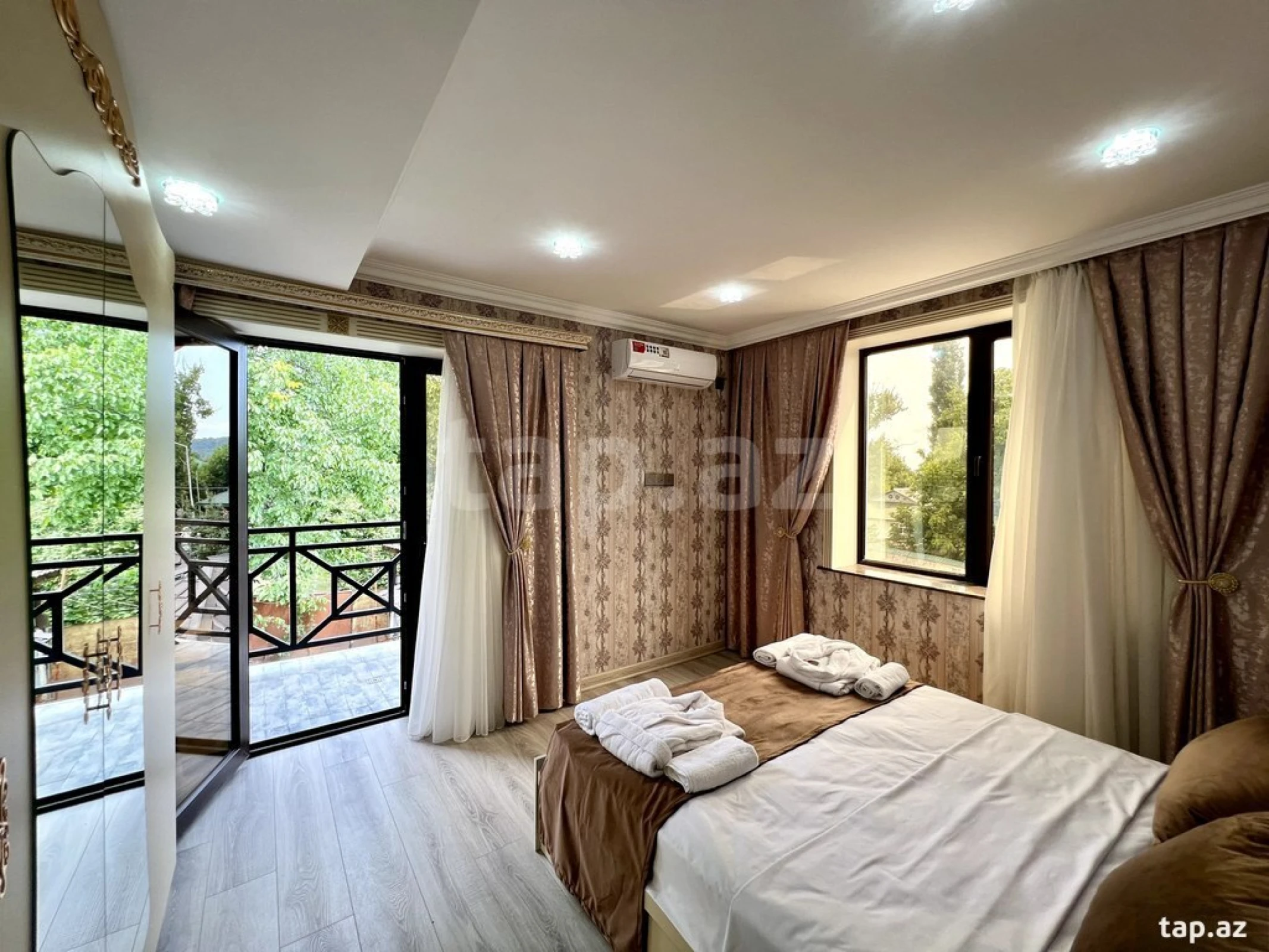 Satılır 7 otaqlı həyət evi