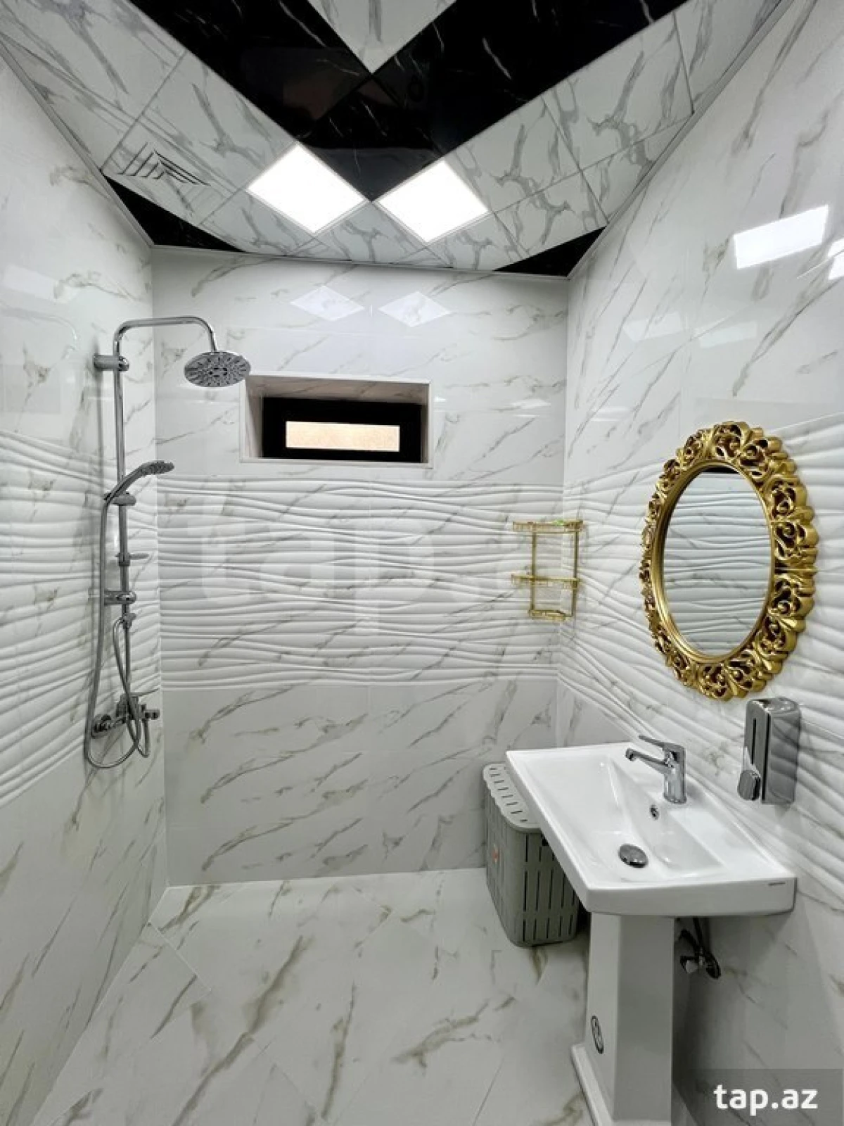 Satılır 7 otaqlı həyət evi