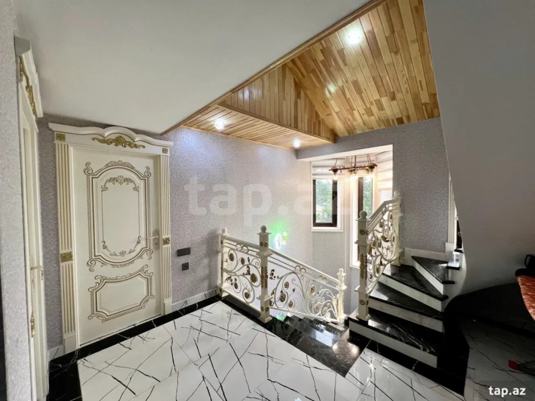 Satılır 7 otaqlı həyət evi