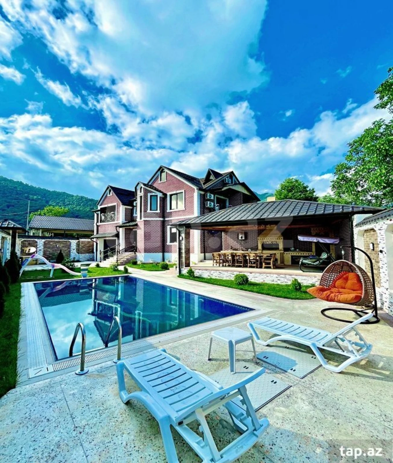 Satılır 7 otaqlı həyət evi
