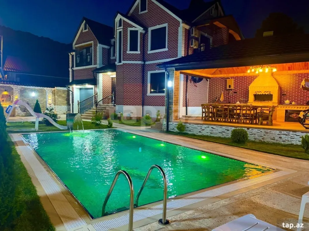 Satılır 7 otaqlı həyət evi