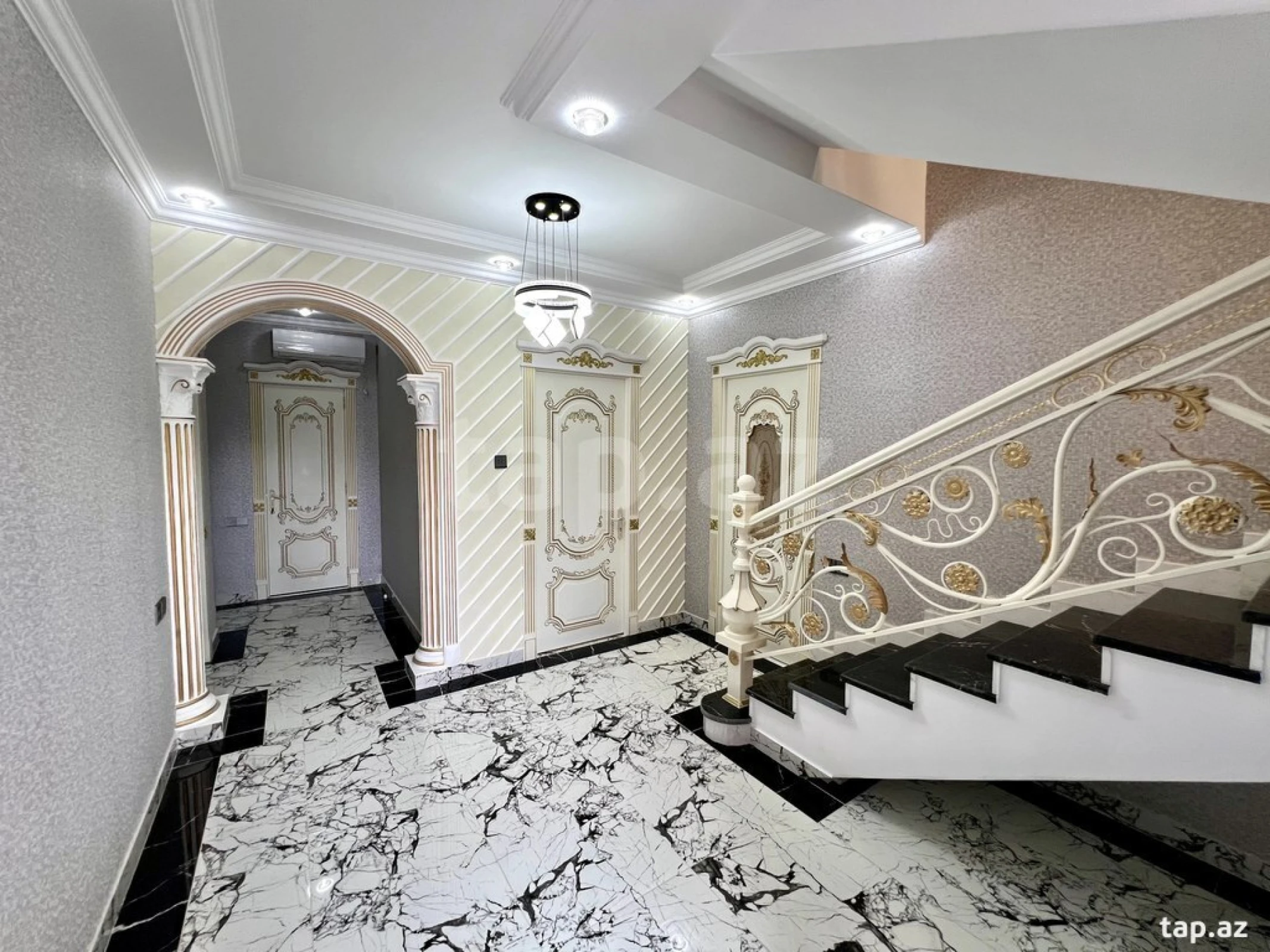Satılır 7 otaqlı həyət evi