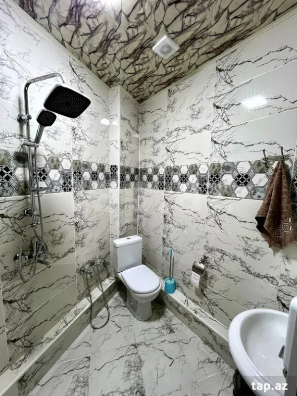 Satılır 7 otaqlı həyət evi