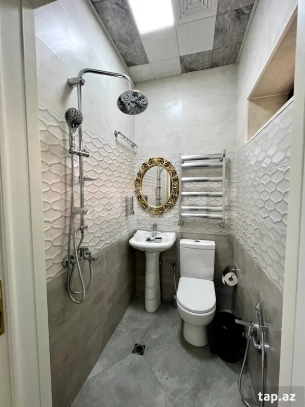 Satılır 7 otaqlı həyət evi