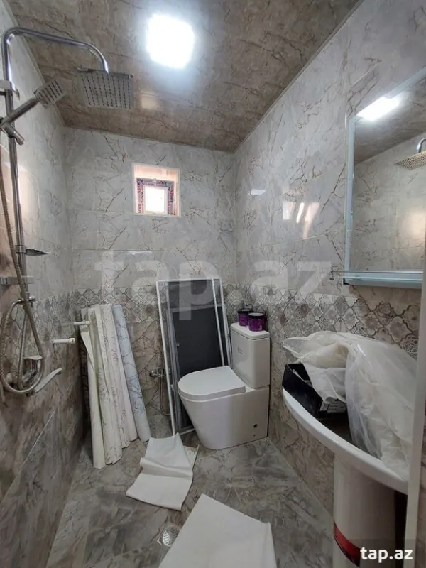 Satılır 4 otaqlı həyət evi