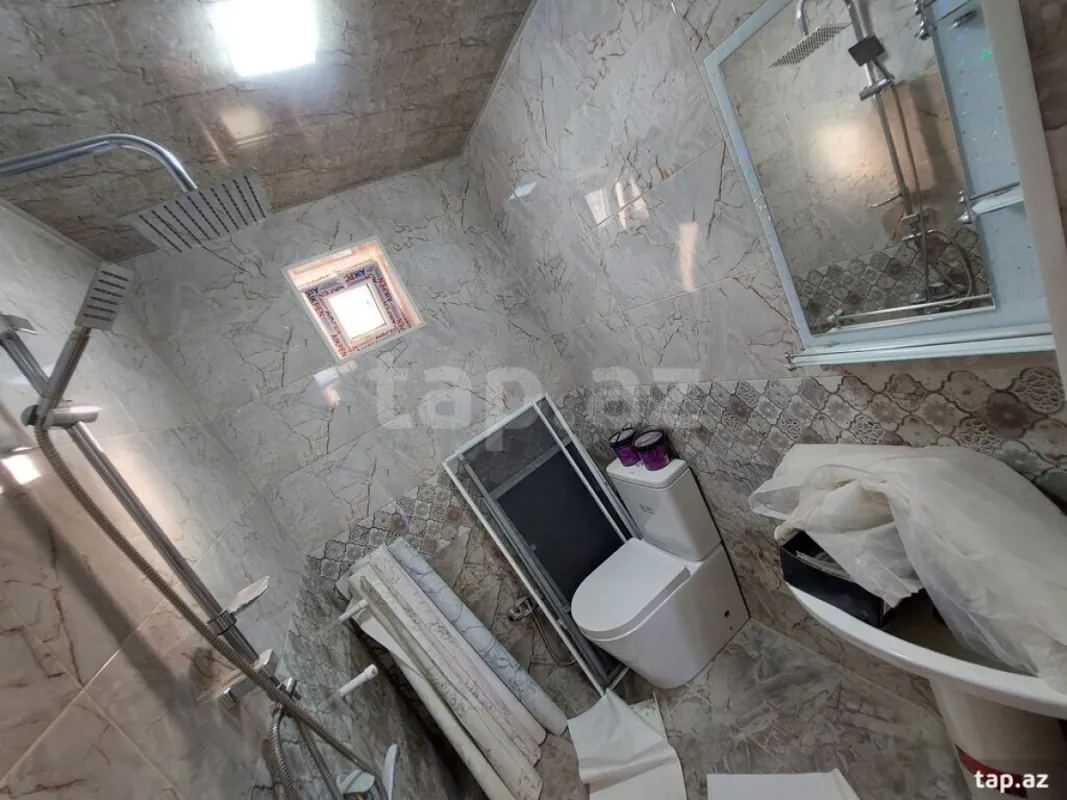 Satılır 4 otaqlı həyət evi