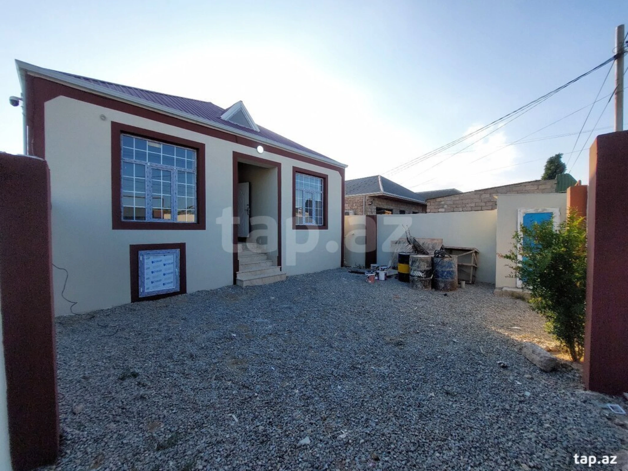 Satılır 4 otaqlı həyət evi