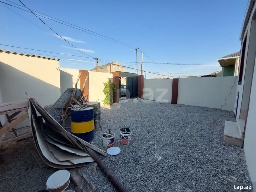Satılır 4 otaqlı həyət evi