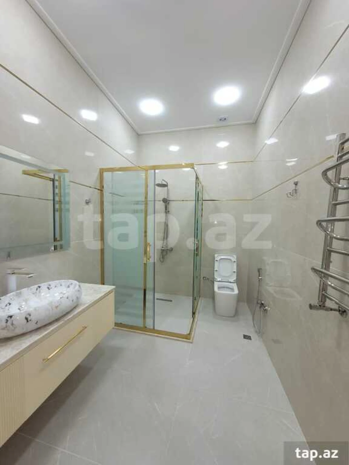 Satılır 6 otaqlı həyət evi