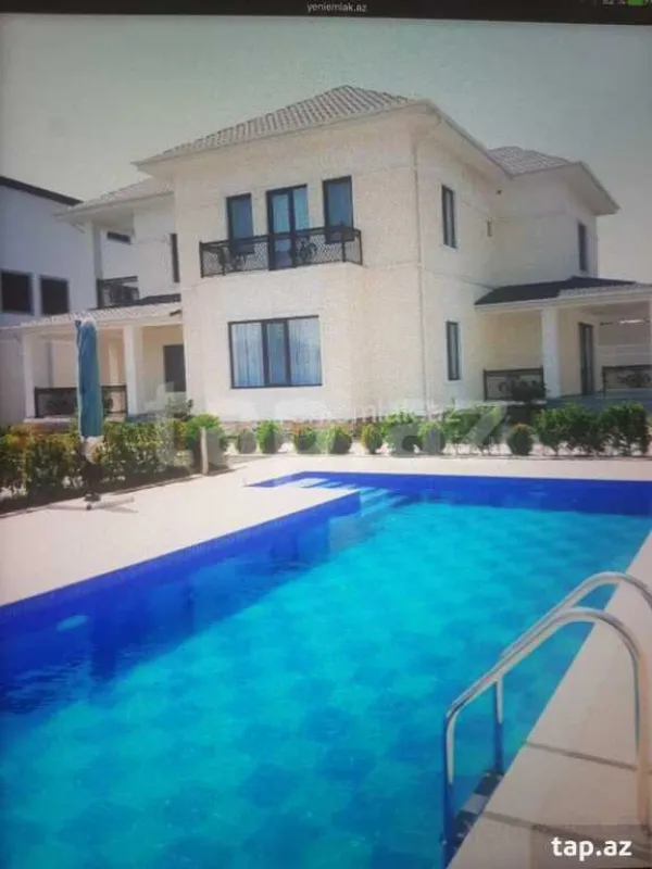 Satılır 6 otaqlı həyət evi