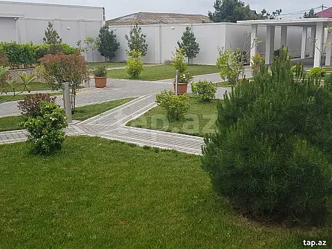 Satılır 6 otaqlı həyət evi