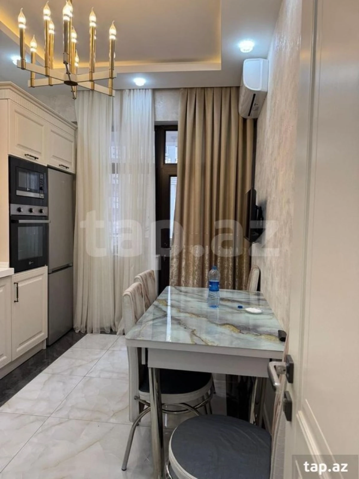 Kirayə verilir 3 otaqlı yeni tikili 110 m²