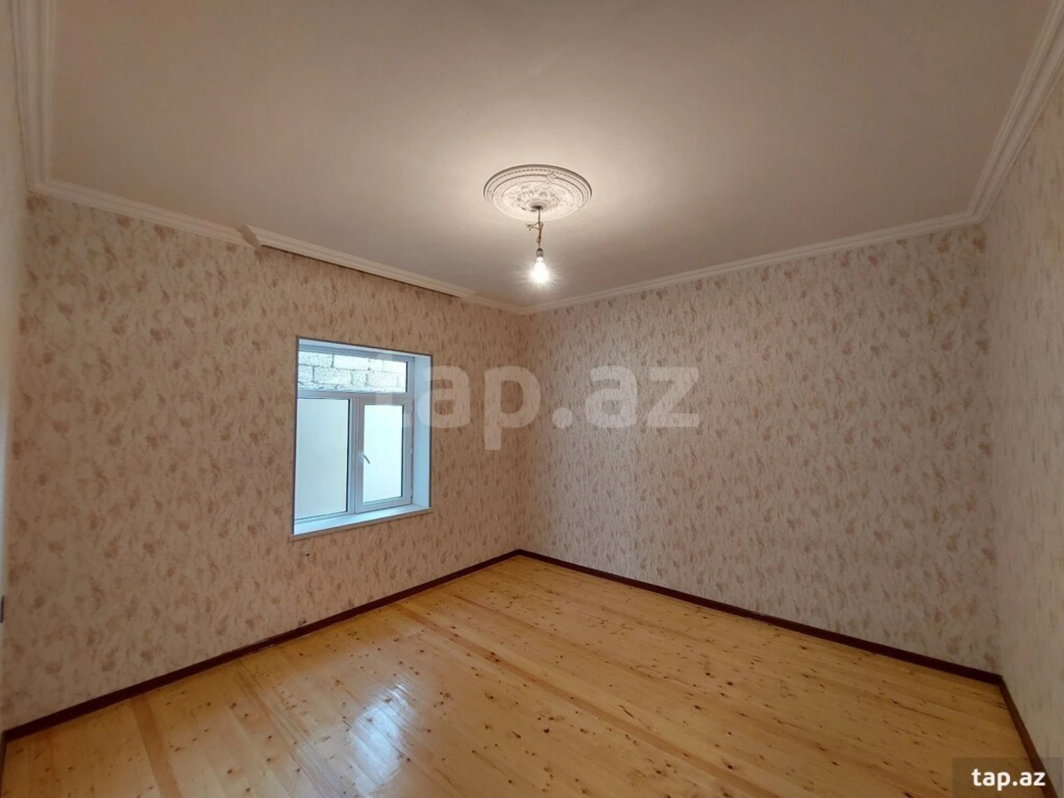 Satılır 4 otaqlı həyət evi