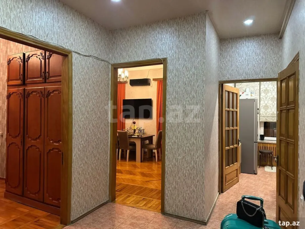 Kirayə verilir 2 otaqlı mənzil 75 m²