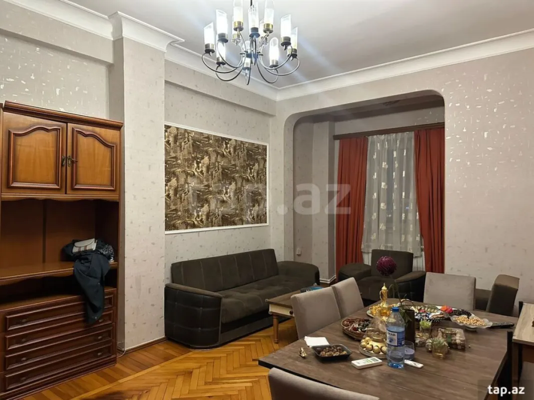 Kirayə verilir 2 otaqlı mənzil 75 m²