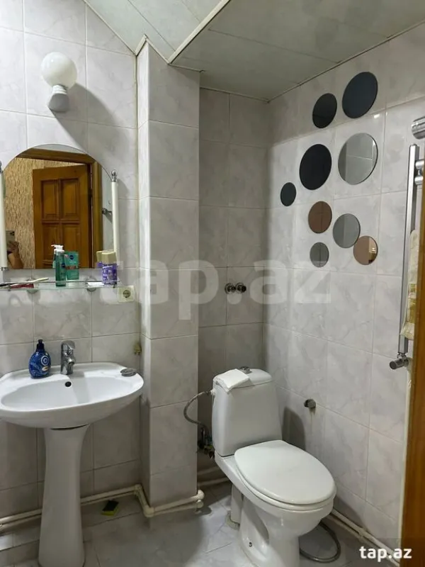 Kirayə verilir 2 otaqlı mənzil 75 m²