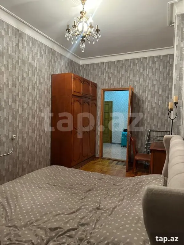 Kirayə verilir 2 otaqlı mənzil 75 m²