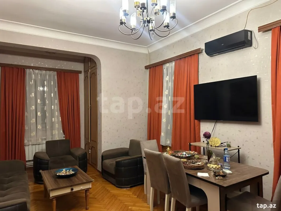 Kirayə verilir 2 otaqlı mənzil 75 m²