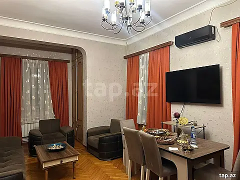 Kirayə verilir 2 otaqlı mənzil 75 m²