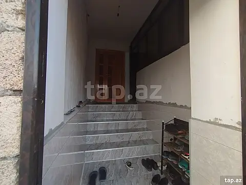 Satılır 6 otaqlı həyət evi