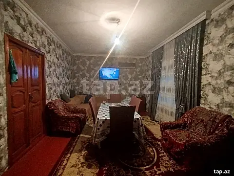 Satılır 6 otaqlı həyət evi