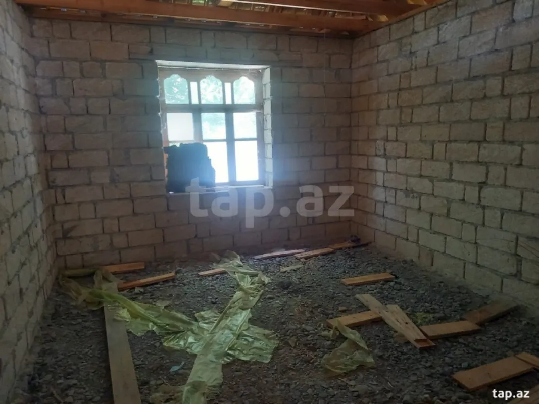 Satılır 3 otaqlı həyət evi 100 m²