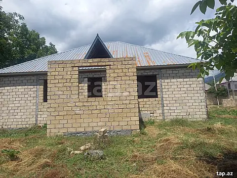 Satılır 3 otaqlı həyət evi 100 m² — Qəbələ 3 otaq 100.00 m²