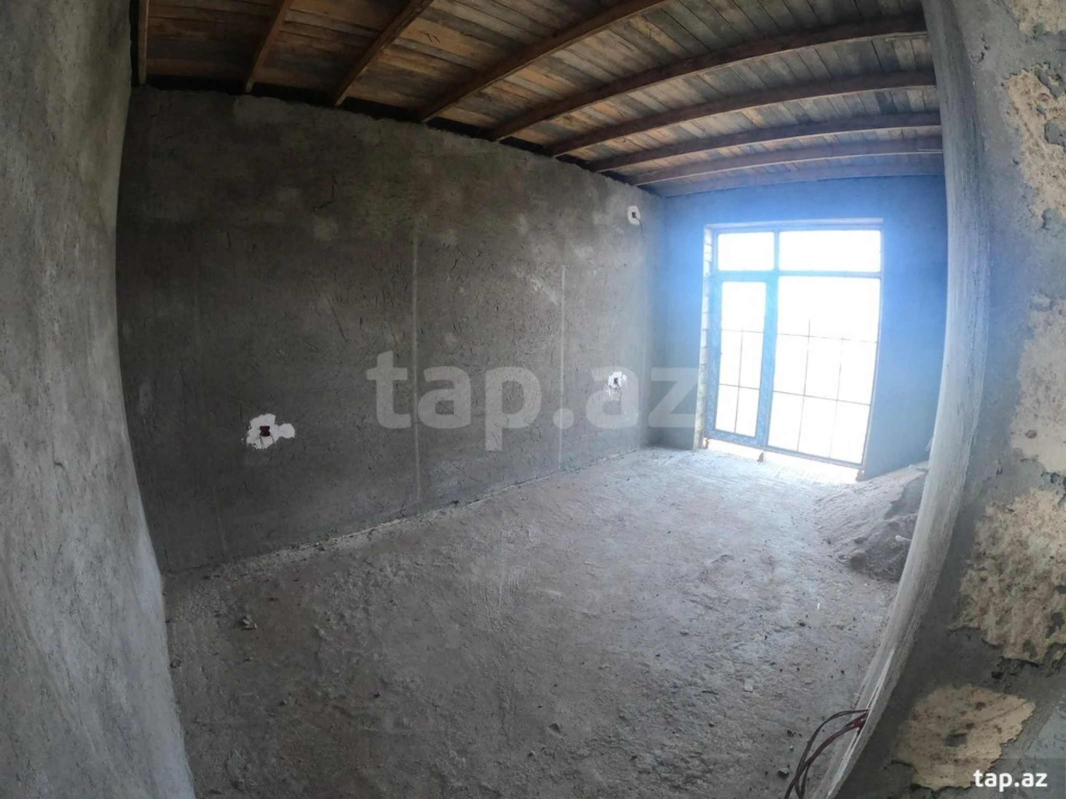 Satılır 4 otaqlı həyət evi