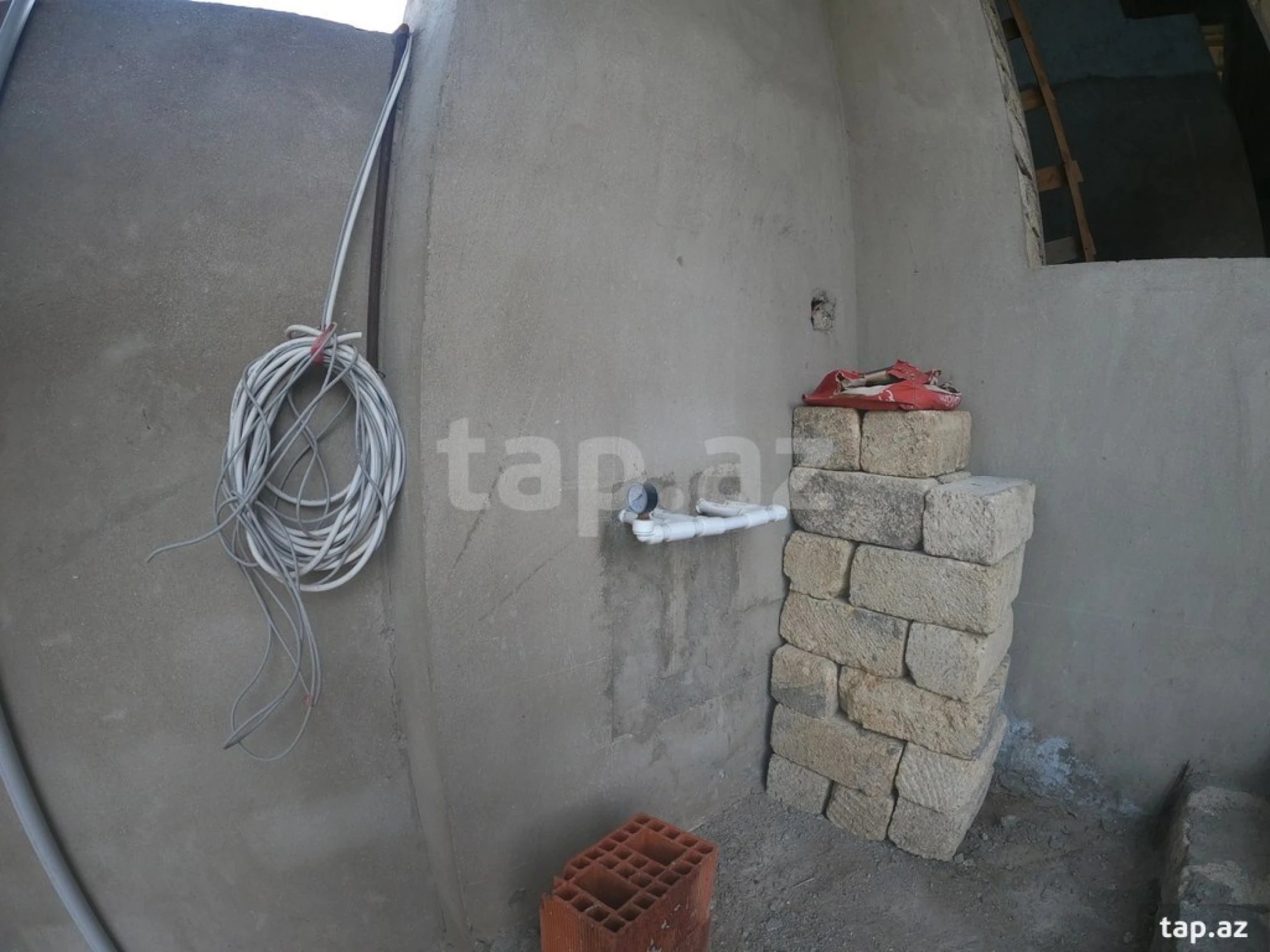 Satılır 4 otaqlı həyət evi