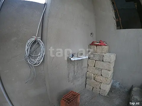 Satılır 4 otaqlı həyət evi