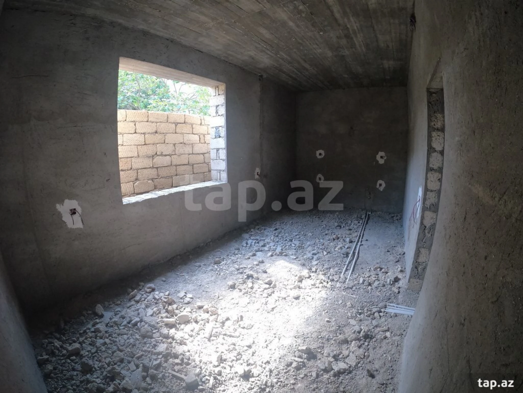 Satılır 4 otaqlı həyət evi