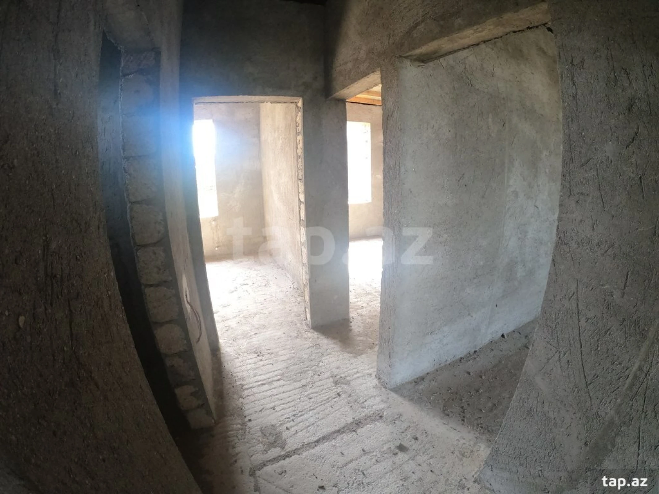 Satılır 4 otaqlı həyət evi