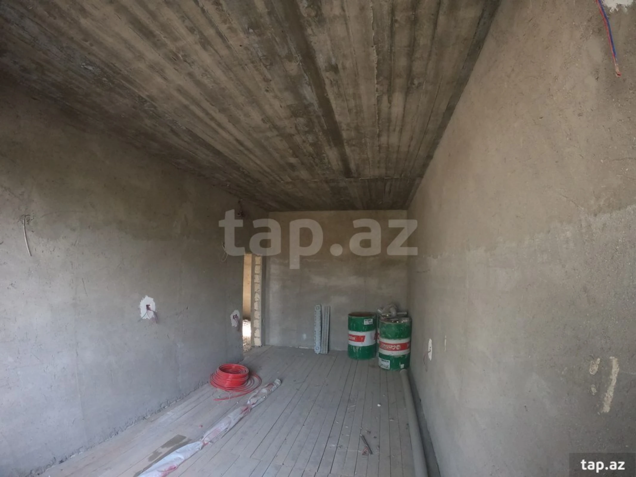 Satılır 4 otaqlı həyət evi