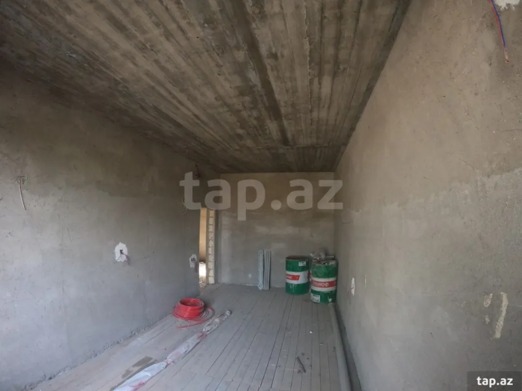 Satılır 4 otaqlı həyət evi