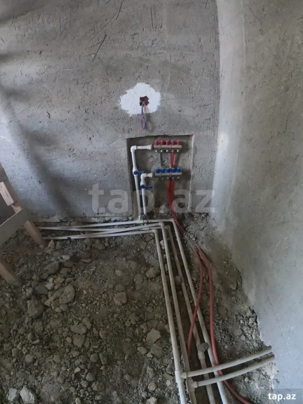 Satılır 4 otaqlı həyət evi